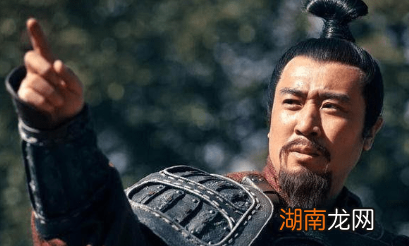 刘备前期到底是怎么生存的?