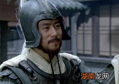 关羽并没有和华雄交过手,为何能确定斩杀他呢?