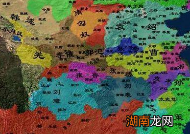 官渡之战持续了很久,期间刘备都在干什么?