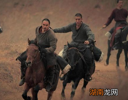 古代书生去京城科举的时候 土匪为何不去打劫他们