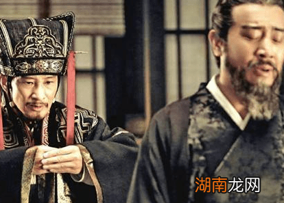 荀彧的功劳比郭嘉要多,为何曹操却更喜欢郭嘉呢?