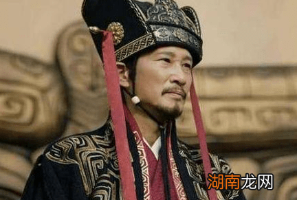 荀彧是曹操手下重要的谋士,为何最后要逼死他呢?