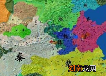 进攻山东六国时，秦国首先攻打的国家是谁？