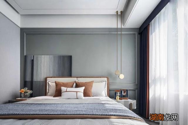 135㎡现代轻奢，稳重舒适的配色，轻奢华丽的材质，装得很高级