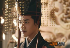 刘备称帝，汉献帝得知后什么反应？