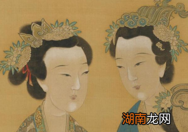 明代女性的妆容与服饰有何特点？史料是如何记载的？