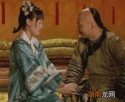 清朝妃子侍寝时为何要用被子裹着抬进去 这么做有什么原因存在