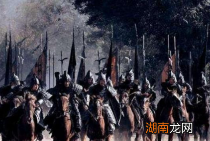 秦惠文王时期，秦国对楚国采取怎样的战略政策？