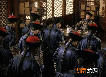 古代后宫有宫女和妃子 皇帝为什么还用太监伺候自己