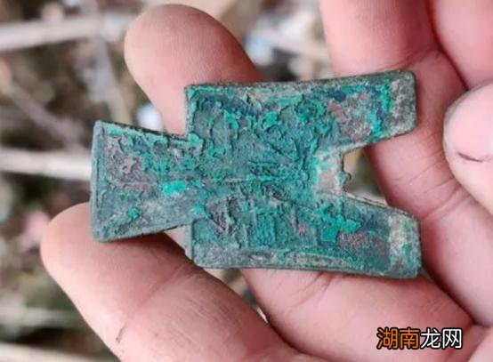 布币在春秋战国时期是怎样的？有哪些形式？