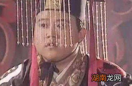 诸葛亮为何没有除掉刘禅身边的小人黄皓呢?