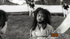 古代刽子手听到刀下留人后 刽子手为什么马上就停手