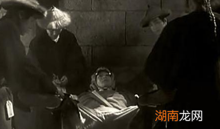 古代男人被阉割成为太监之后 他们是如何上厕所的