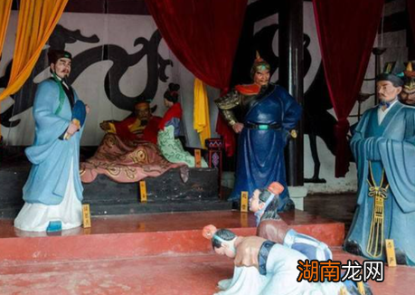 李严也是刘备的托孤大臣之一 诸葛亮是如何架空李严的