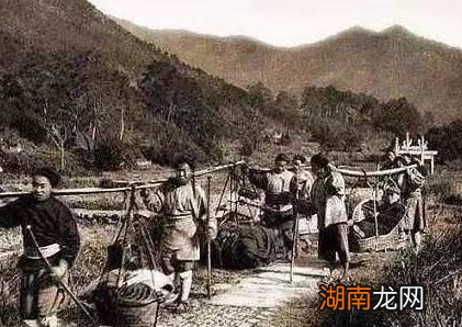 古代朝廷禁止民间贩卖私盐 古人要是贩卖咸鱼怎么办