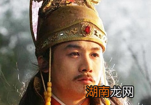 李自成打来的时候，崇祯身边为何一个大臣没有呢？