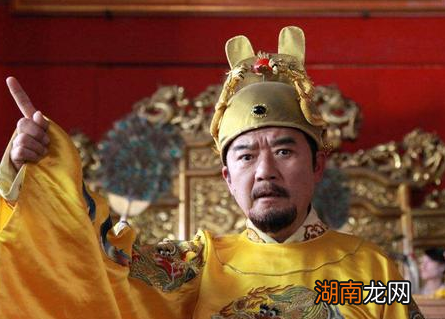 建文帝削藩弄出了一个靖难之役 朱棣削藩为何出了一个盛世