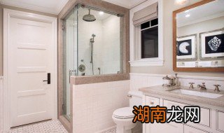 家用厕所门上挂什么图画好?