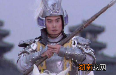 赵云为人谦和,为什么也不服黄忠呢?