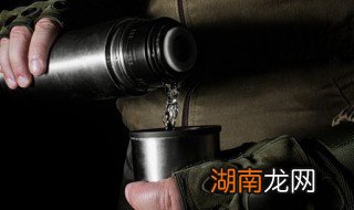 学生水杯刻字应该刻什么,水杯刻字刻什么字好