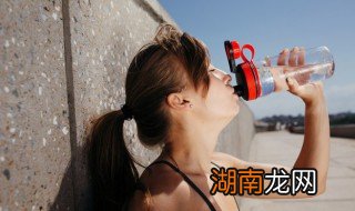 水杯用什么材质的好一点 水杯用什么材质的好一点的