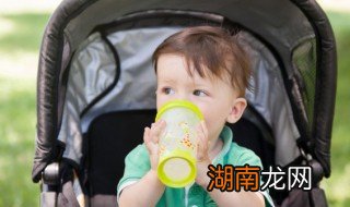 宝宝健康水杯怎么选择 宝宝健康水杯怎么选择大小