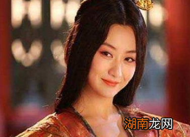 曹操将三个女儿都许配给汉献帝，背后有他的算计
