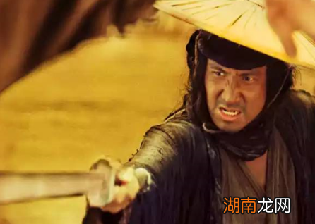 古代大侠都是有身份的人 他们外出时为何会住在破庙破房子中