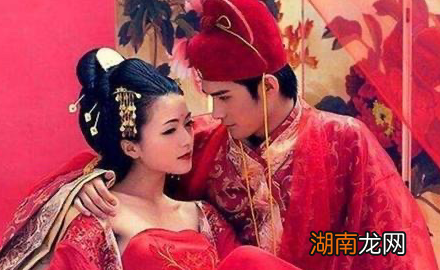 古代妃子侍寝和电视剧一样吗 这里边有什么规矩存在