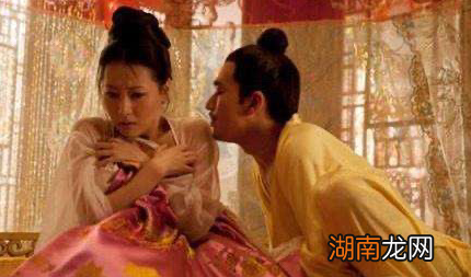 古代妃子侍寝和电视剧一样吗 这里边有什么规矩存在
