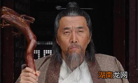 马皇后给老臣送点心，为何大臣立马退隐归乡？