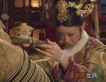 古代皇帝刷牙叫做什么 宫女们为什么会抢着去伺候