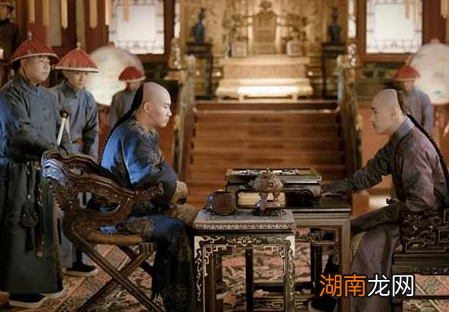 清朝皇帝的日常是什么样的 电视剧演的是不是真的