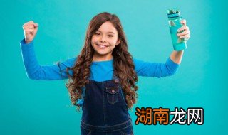 保温杯盖发黄怎么办 塑料水杯杯盖发黄怎么办