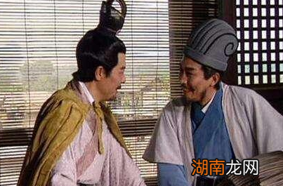 为何关张对待徐庶的态度比诸葛亮要好很多呢？