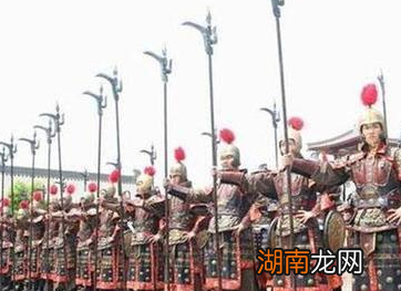 在古代皇帝是如何确保自己的安全的？近卫军队的忠诚度如何？