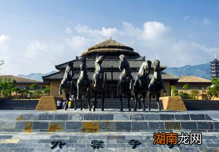 商朝时期的西岐和朝歌是什么地方？是现在的哪里？