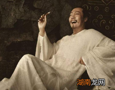 李白所作的文章在文学史上有着怎样的价值与地位？