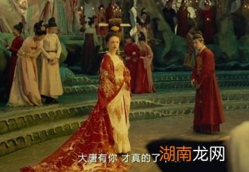 李白所作的文章在文学史上有着怎样的价值与地位？