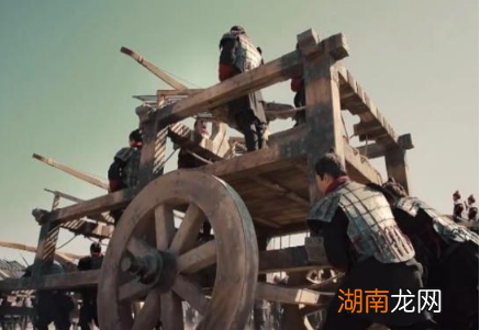 秦惠文王时期，秦国对楚国采取了怎样的战略政策？