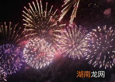 在古代春节时,皇帝是如何度过的?会做什么事情