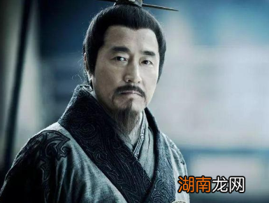 萧何是如何发掘韩信的？萧何是如何招揽人才的？