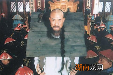 年羹尧为什么会身败名裂?是因为功高震主吗?