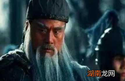 关羽两度被抓，为何曹操重赏而孙权要杀他呢？