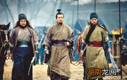 张飞和关羽都是一介布衣,为何武艺却如此高强呢?