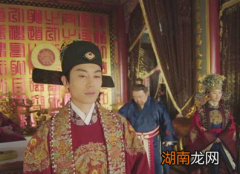 明宣宗朱瞻基身上有什么谜团？他为什么能快速登基？