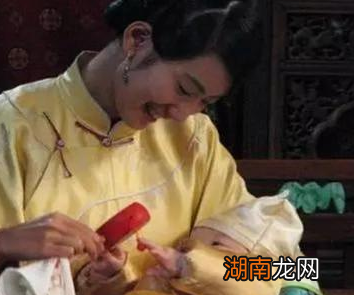 在古代那些贵族活条件十分优渥，为何还要专门请奶娘？