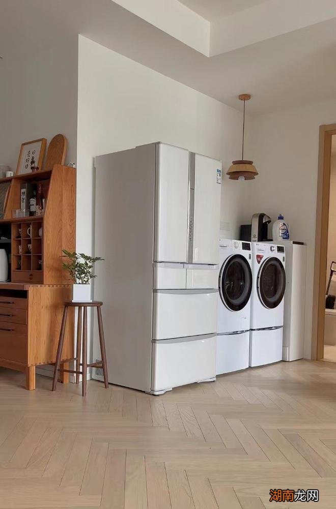 合肥宝妈花65万自装130㎡新家,可开合厨房+整屋原木,实用又治愈