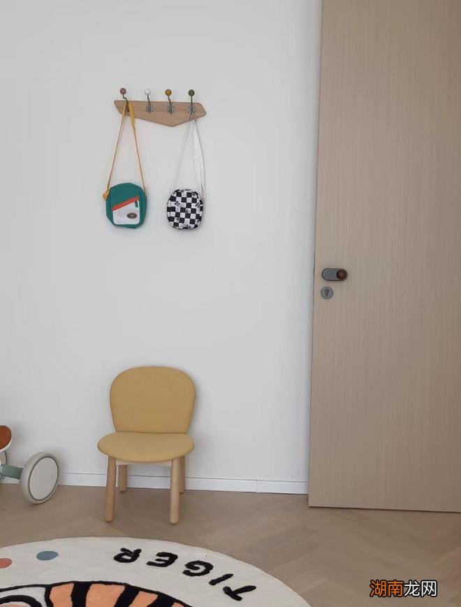 合肥宝妈花65万自装130㎡新家,可开合厨房+整屋原木,实用又治愈