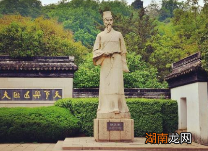 探索隐士产生的客观原因与主观原因，他们为什么隐居？